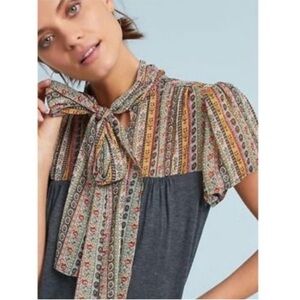 Anthropologie Tiny Kari Neck Tie Top Vneck Chiffon short sleeve Sz S